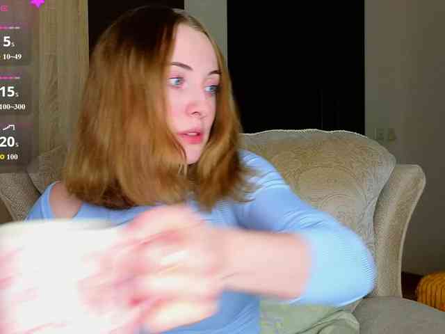 Adelina-Cowell webcam