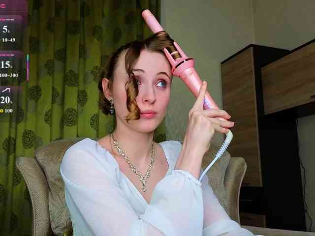 Adelina-Cowell webcam