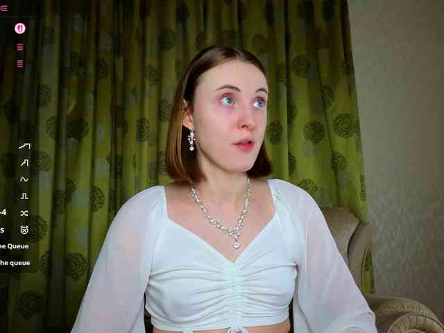 Adelina-Cowell webcam