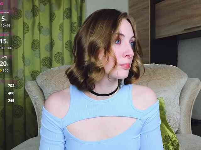 Adelina-Cowell webcam