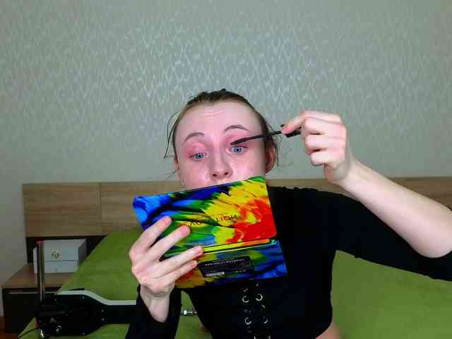 Adelina-Cowell webcam