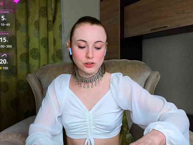 Adelina-Cowell webcam