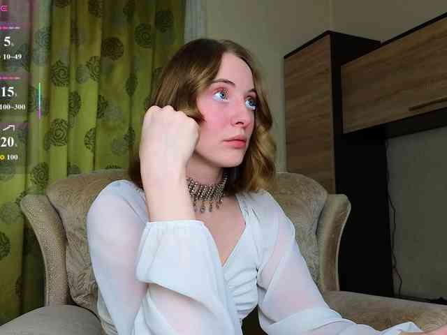 Adelina-Cowell webcam