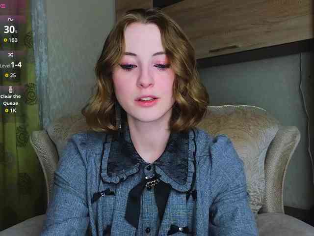 Adelina-Cowell webcam