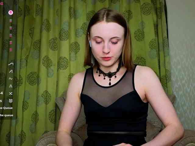 Adelina-Cowell webcam