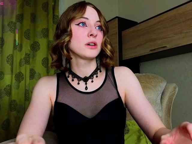 Adelina-Cowell webcam