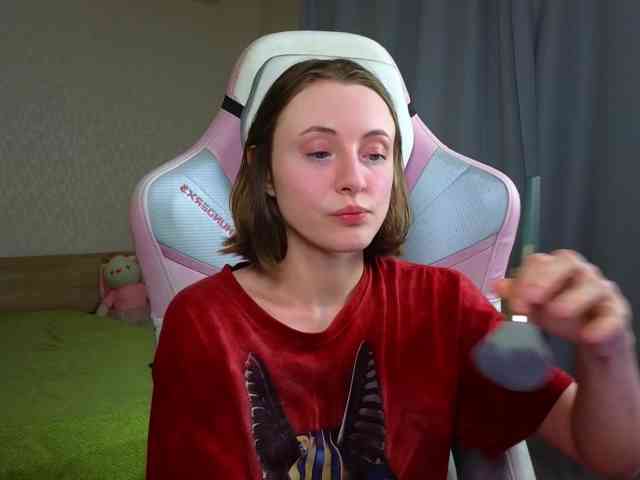 Adelina-Cowell webcam