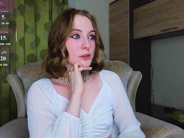 Adelina-Cowell webcam