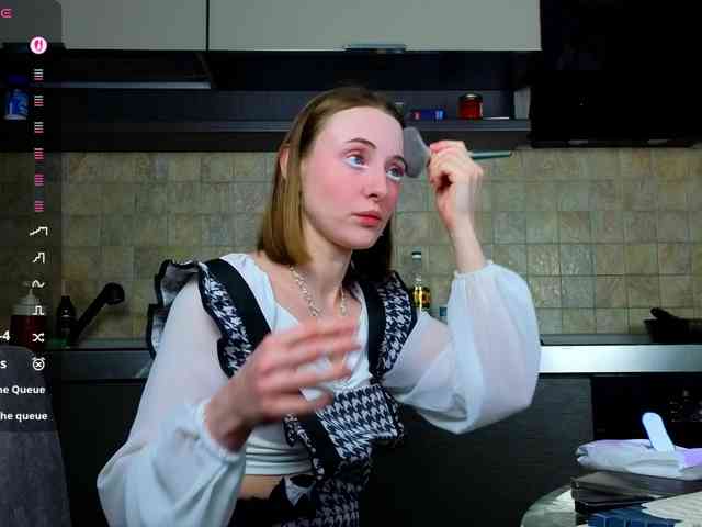 Adelina-Cowell webcam