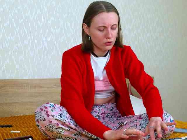 Adelina-Cowell webcam