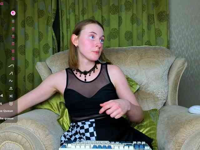 Adelina-Cowell webcam