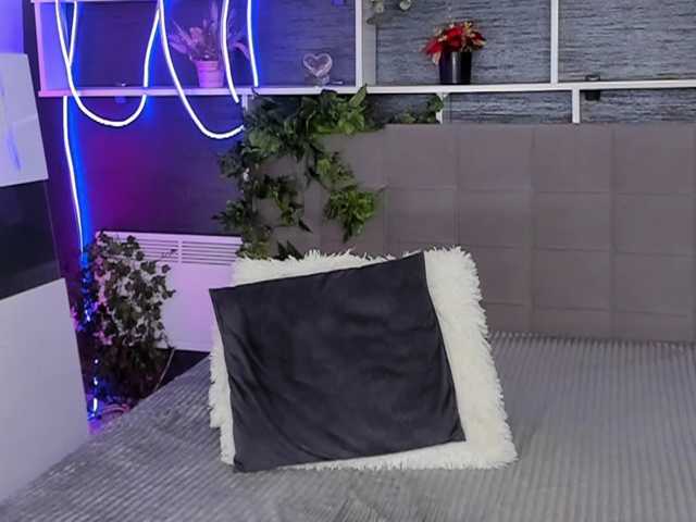 ChristyBrooks live cam preview