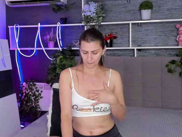 ChristyBrooks webcam