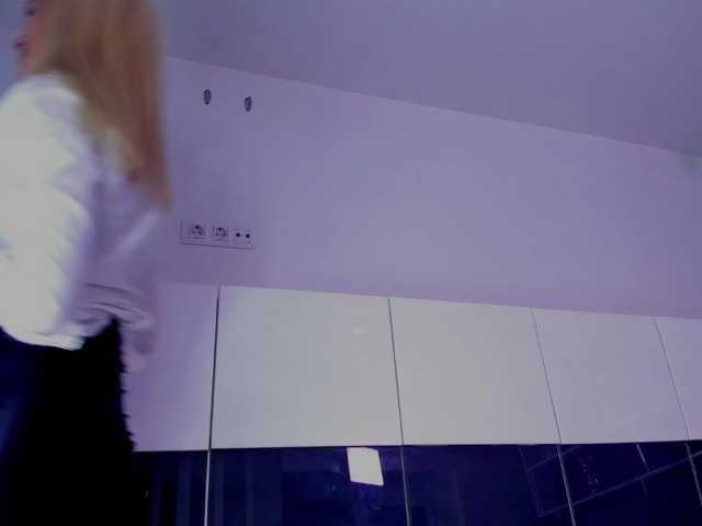 SabrinaSharm live cam on BongaCams