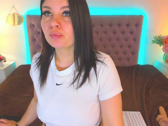 AmandaHope, en vivo ahora en BongaCams