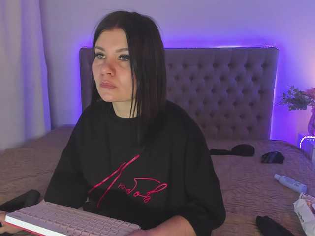 AmandaHope webcam