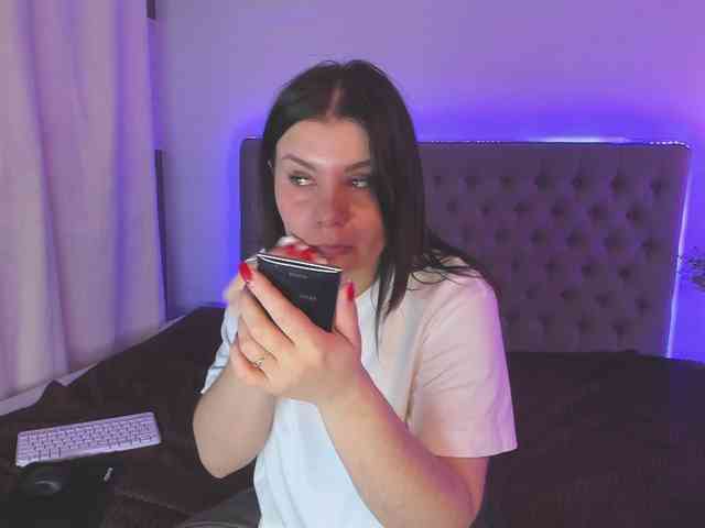 AmandaHope webcam