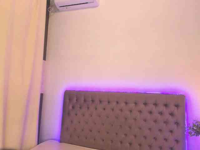 AmandaHope webcam