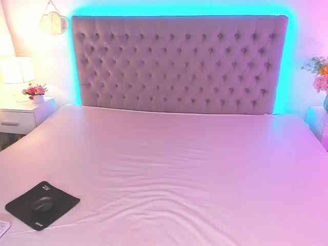 AmandaHope webcam