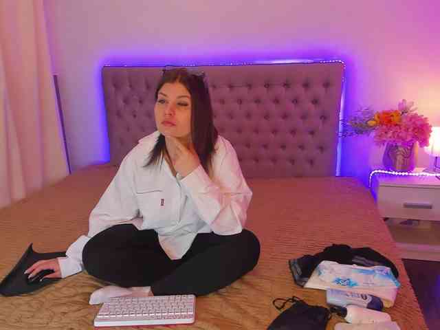 AmandaHope webcam