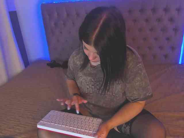 AmandaHope webcam