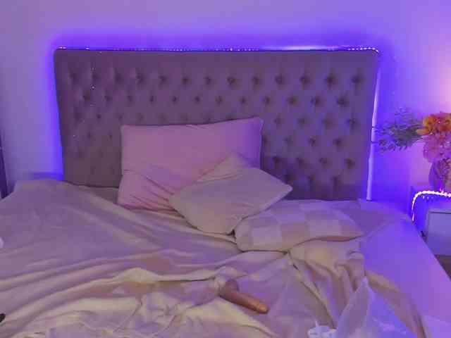 AmandaHope webcam