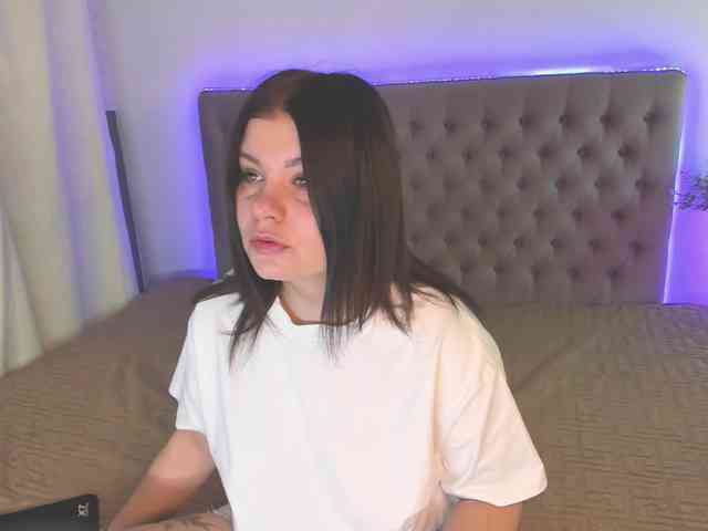 AmandaHope webcam