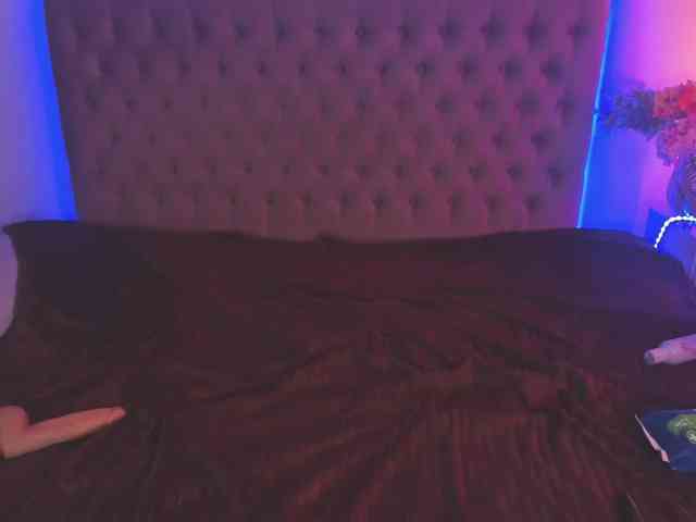 AmandaHope webcam