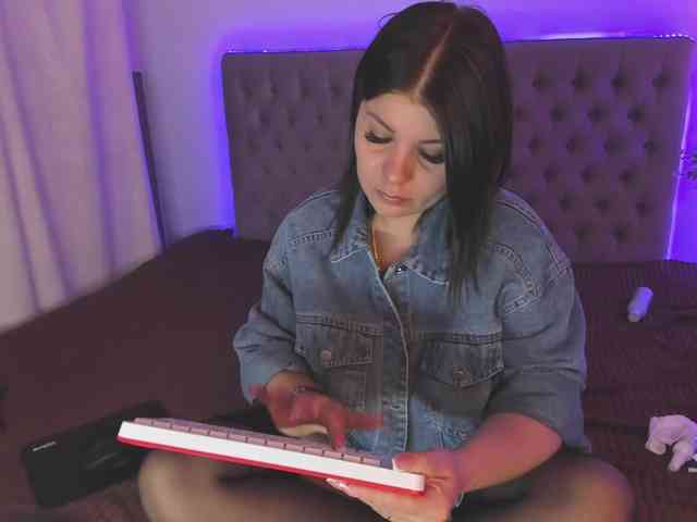 AmandaHope webcam