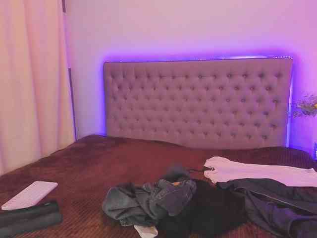 AmandaHope webcam