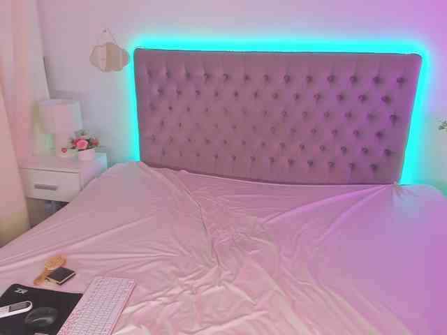 AmandaHope webcam