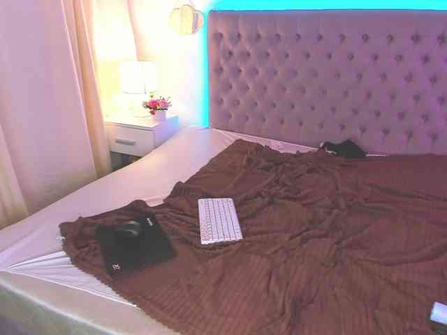AmandaHope webcam