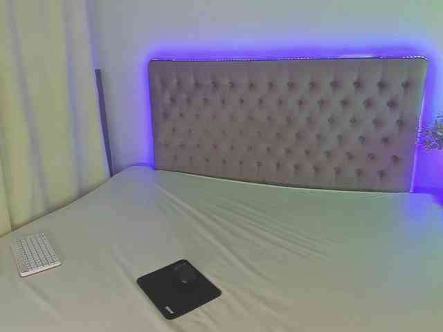 AmandaHope webcam