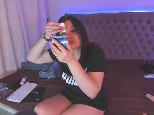 AmandaHope webcam