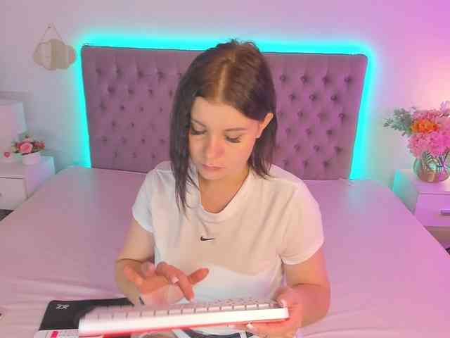 AmandaHope webcam