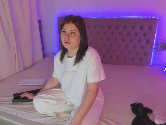 AmandaHope webcam