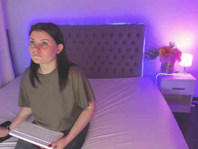 AmandaHope webcam