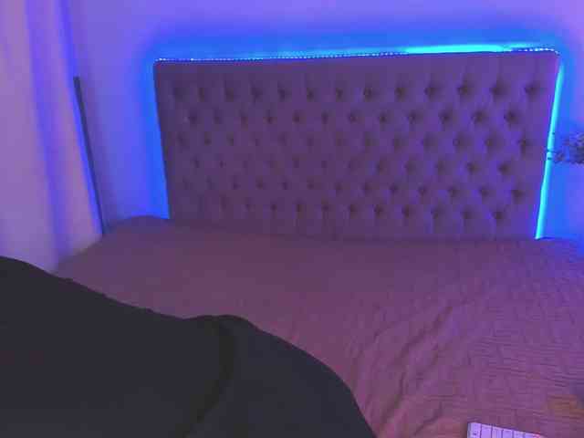AmandaHope webcam