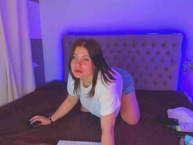 AmandaHope webcam