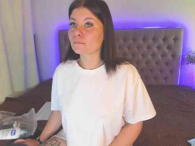 AmandaHope webcam