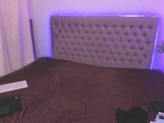 AmandaHope webcam