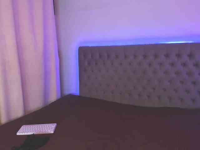 AmandaHope webcam