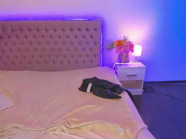 AmandaHope webcam