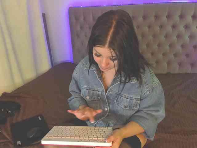 AmandaHope webcam
