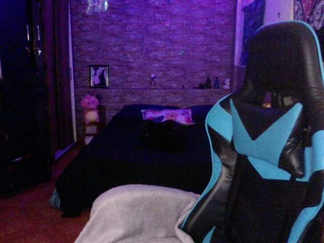 AngelaQueen live cam on BongaCams