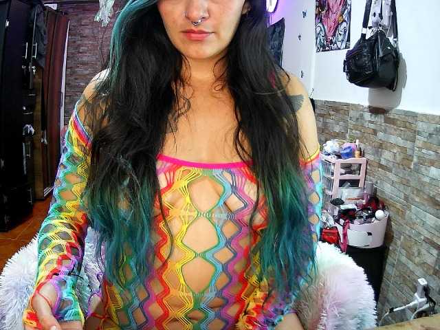 AngelaQueen live cam on BongaCams