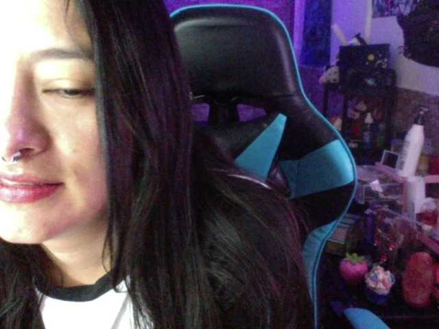 AngelaQueen live cam on BongaCams