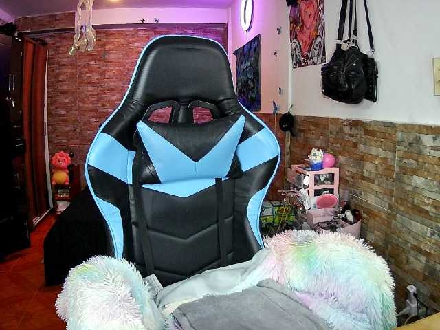 AngelaQueen live cam on BongaCams