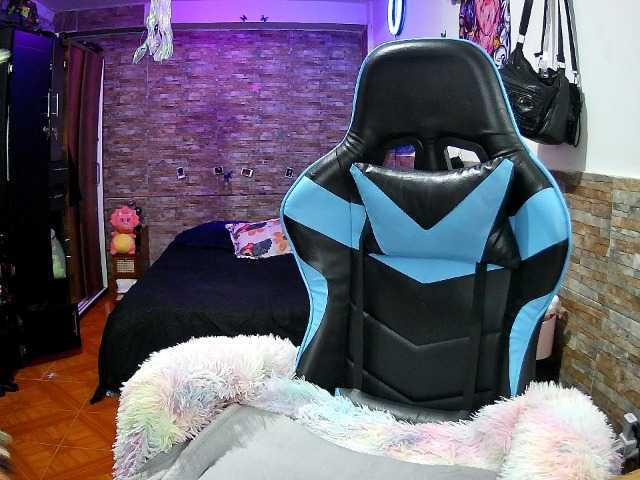 AngelaQueen live cam on BongaCams