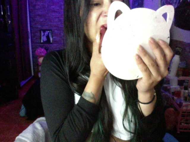 AngelaQueen live cam on BongaCams